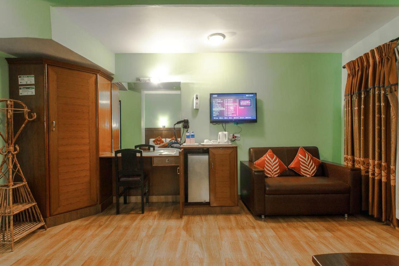 Hotel Peace Plaza Pokhara Zewnętrze zdjęcie