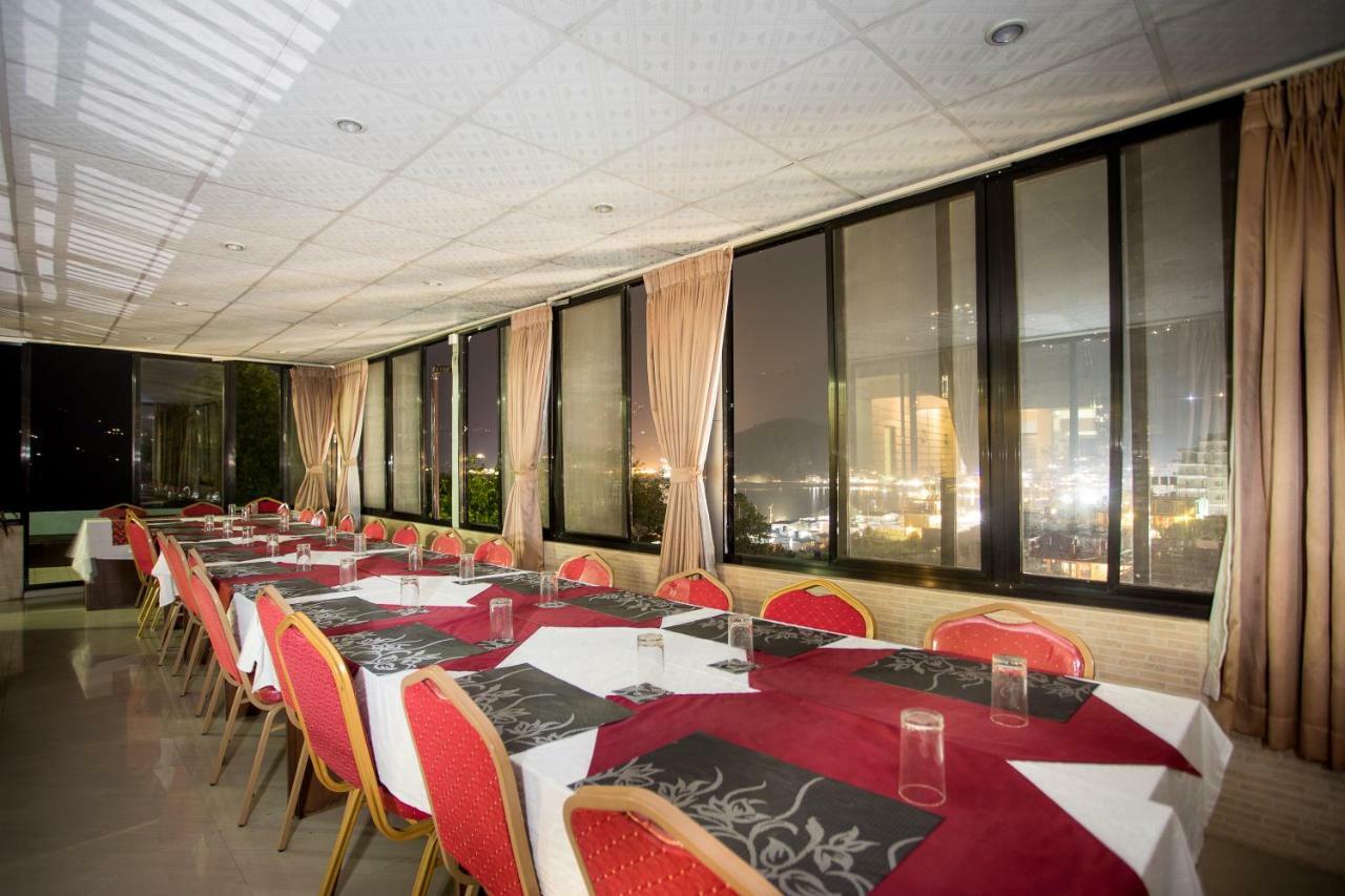 Hotel Peace Plaza Pokhara Zewnętrze zdjęcie