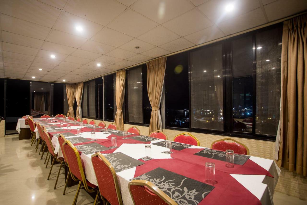 Hotel Peace Plaza Pokhara Zewnętrze zdjęcie
