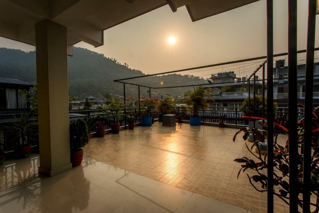 Hotel Peace Plaza Pokhara Zewnętrze zdjęcie